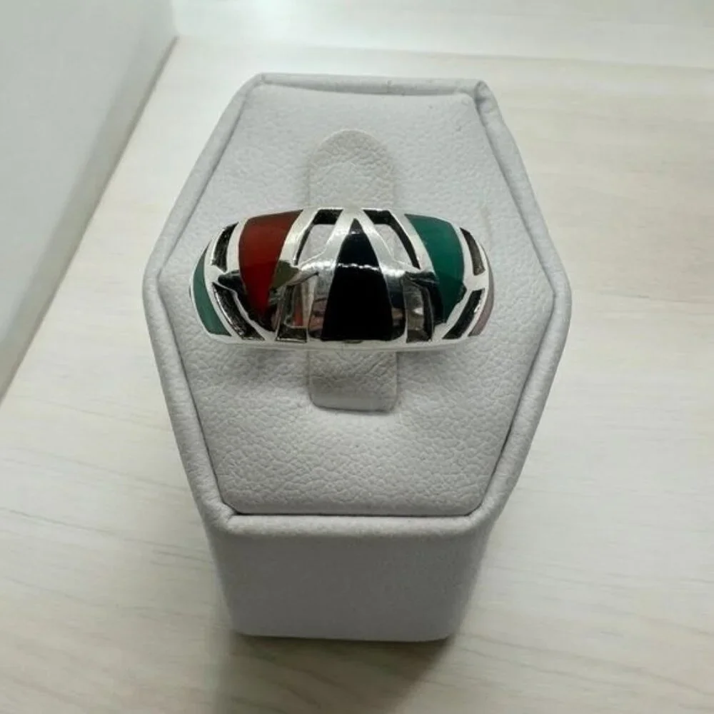 Southwest Style Sterling Silver Ring size 8 Black Green‎ Red Triangle Cut Out